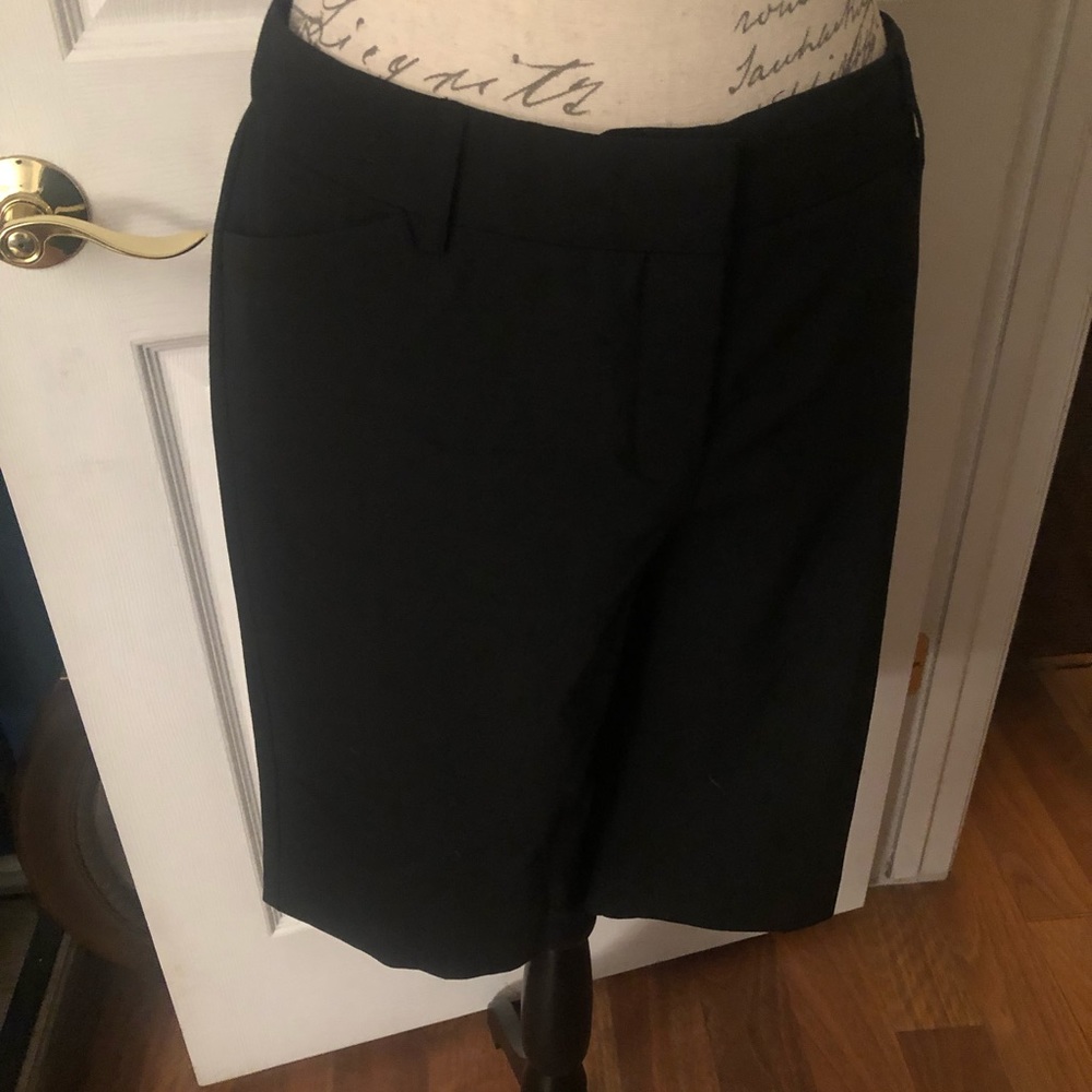 Express Bermuda Dress shorts 🩳
